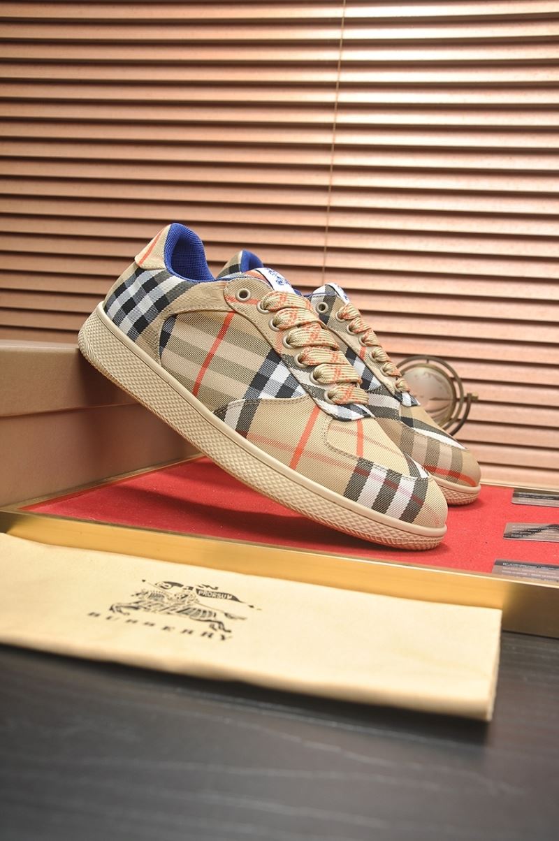 Burberry Low Shoes